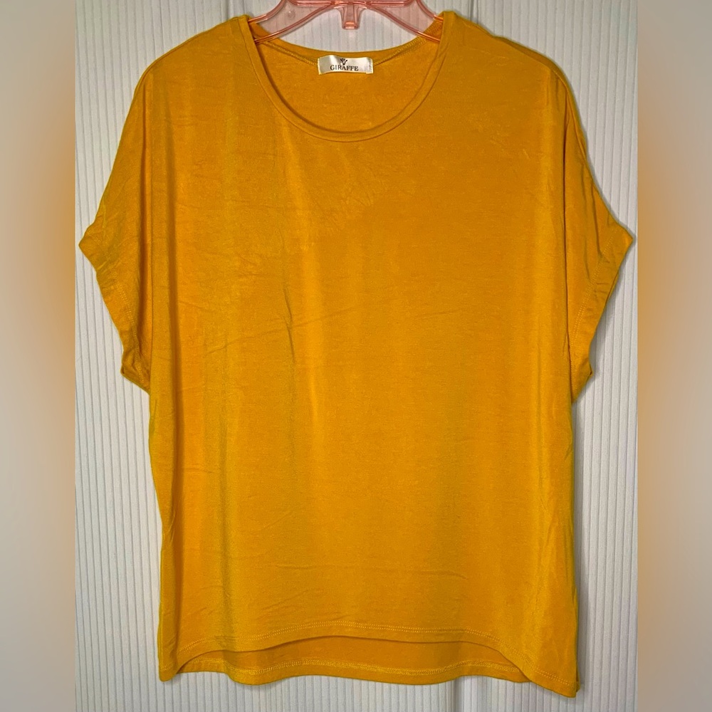 Giraffe Mustard Yellow Short Dolman Sleeve Crew Neck Shirt Rayon L/XL